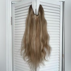 Halo Couture hair extensions 20” color 882.